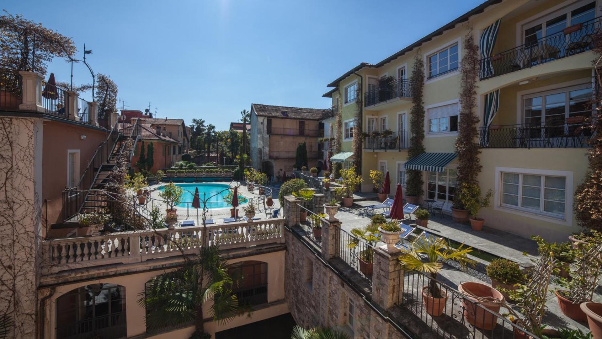 Residenza Dei Fiori Aparthotel Cannero Riviera Exterior photo