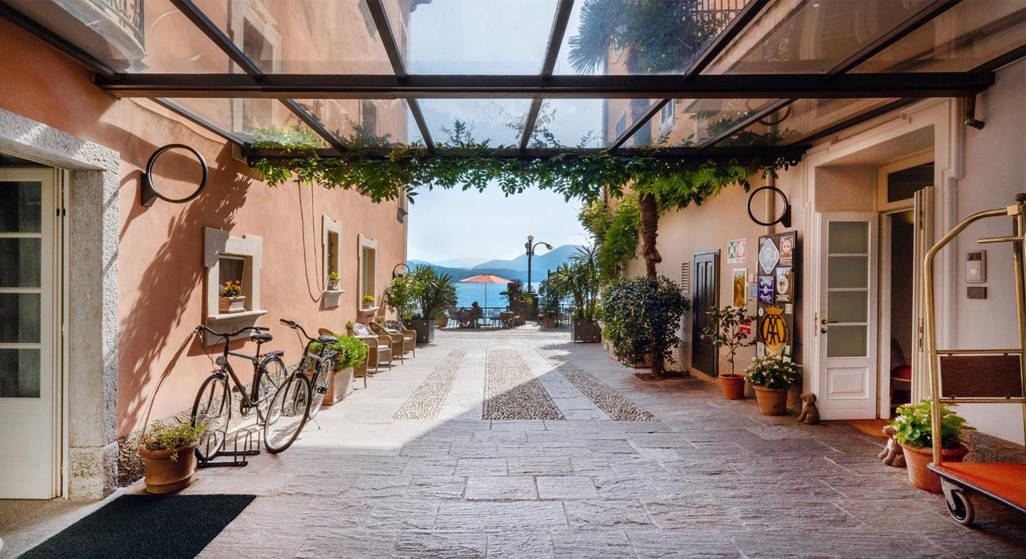 Residenza Dei Fiori Aparthotel Cannero Riviera Exterior photo