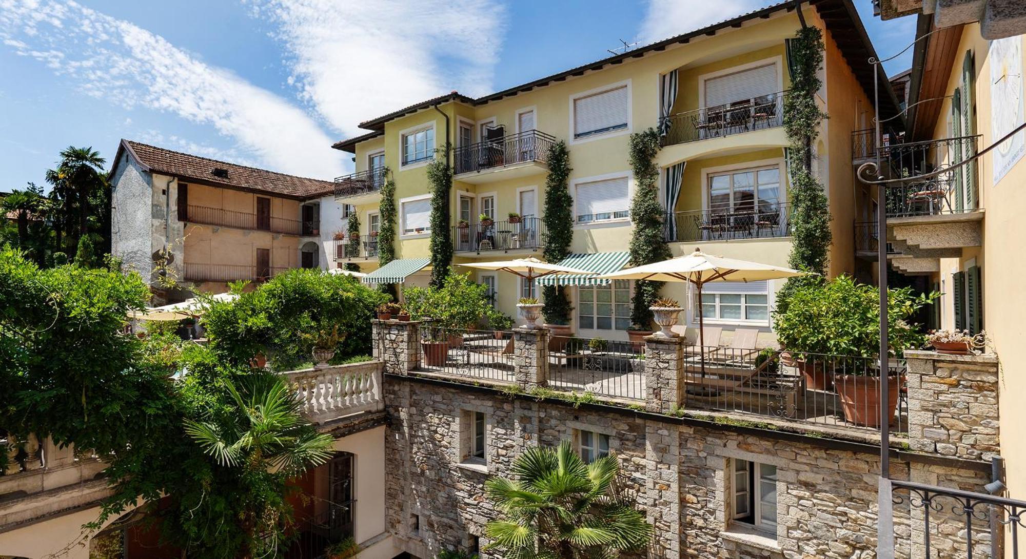 Residenza Dei Fiori Aparthotel Cannero Riviera Exterior photo